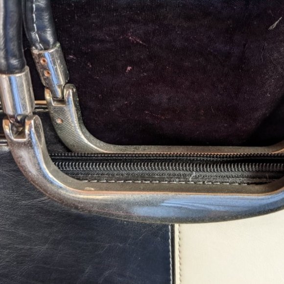 Flora Louis Leather Checkerboard Handbag Purse Excellent Black & White, Timeless - Picture 6 of 16